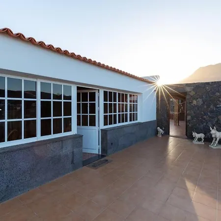 Sara Fuerteventura Cardon