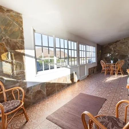 Sara Fuerteventura Villa Cardón